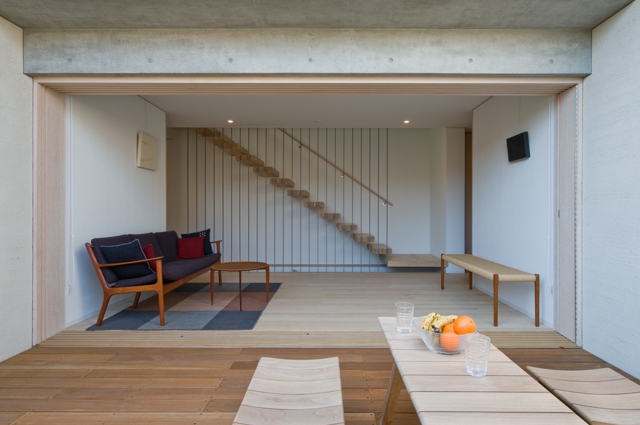 East side patio   East side patio